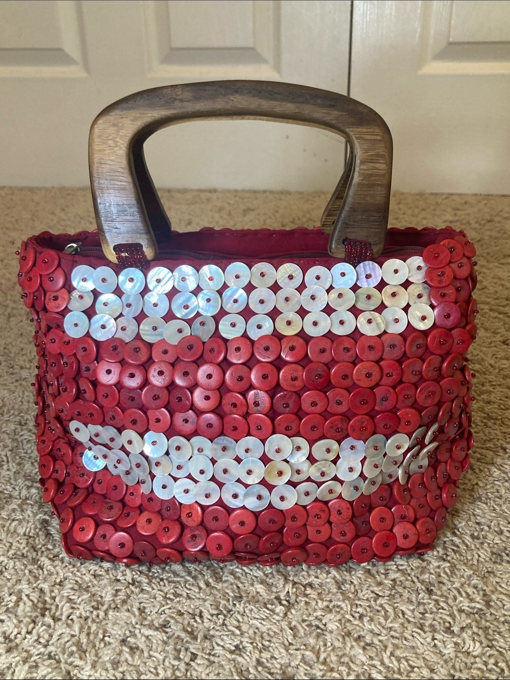 Handheld Red Sequin Wooden Handle Women's Bag